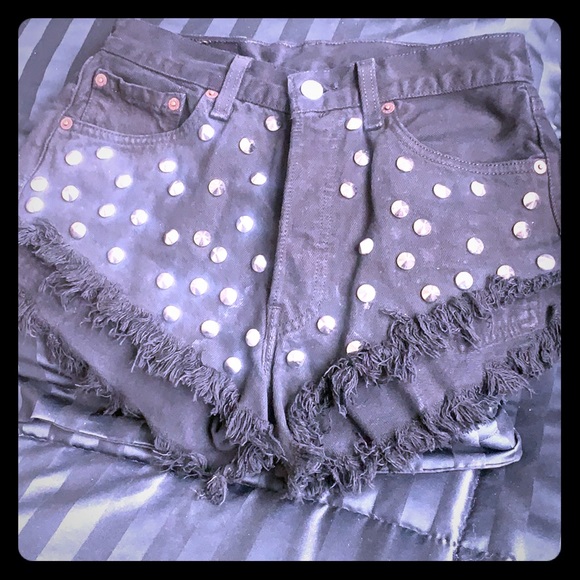 Levi's Pants - Studded LEVIS shorts